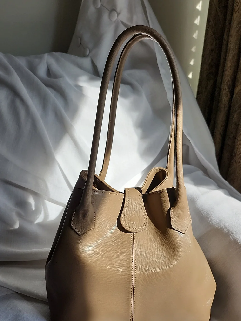 Island Cashmere NWOT Taupe Medium Leather Hampton Convertible Satchel/Tote, $295